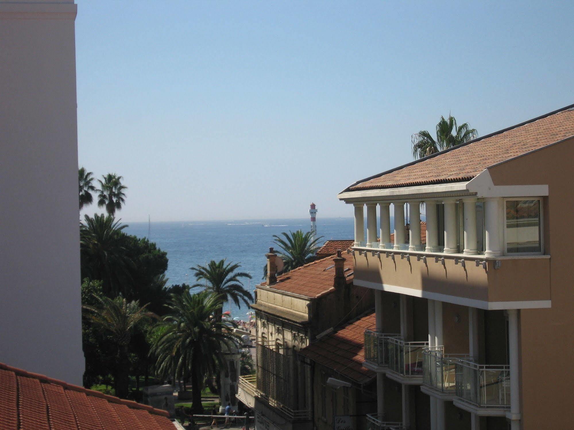 Hotel Le Mistral Cannes Extérieur photo